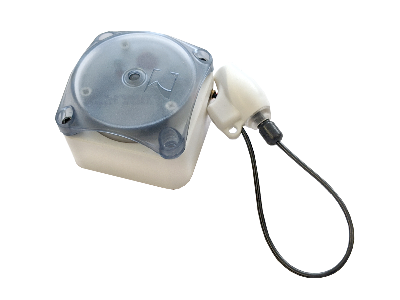 Electronic retractable display tethers