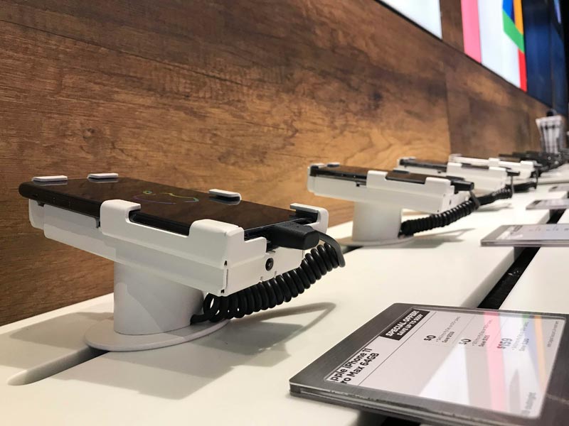Mobile phone display secured with Vise HD by RTF Global